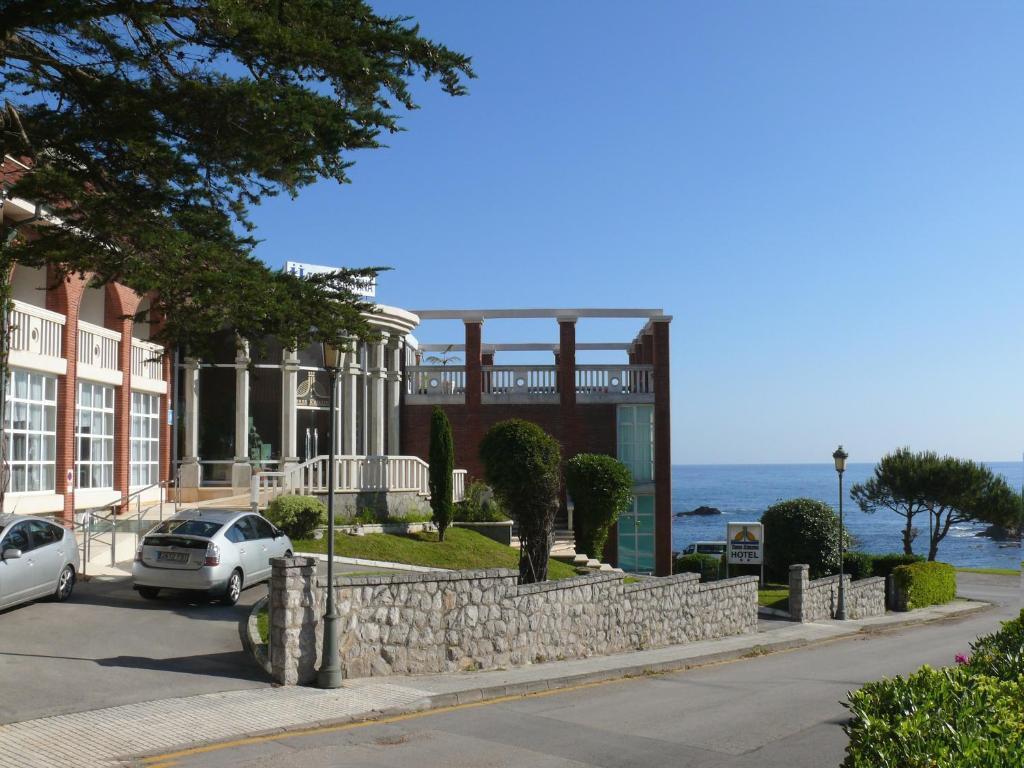 Hotel Torre Cristina Noja Bagian luar foto