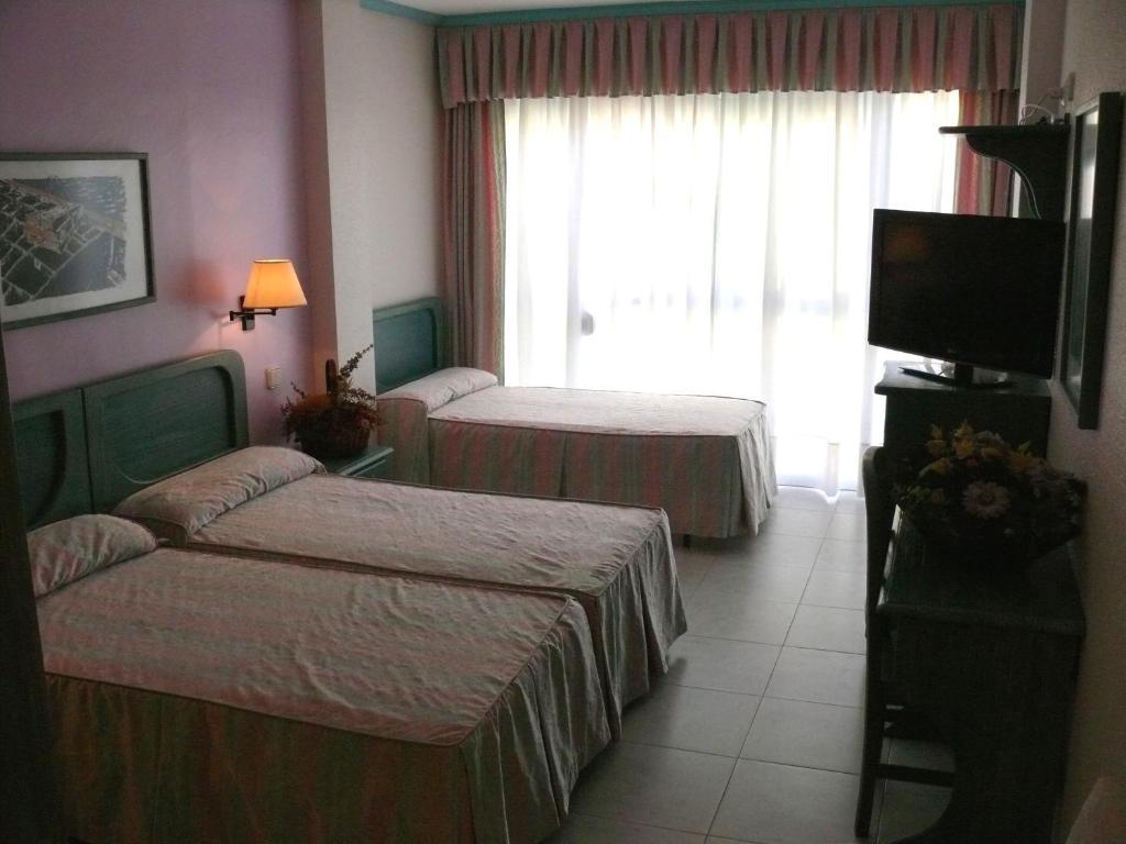 Hotel Torre Cristina Noja Ruang foto