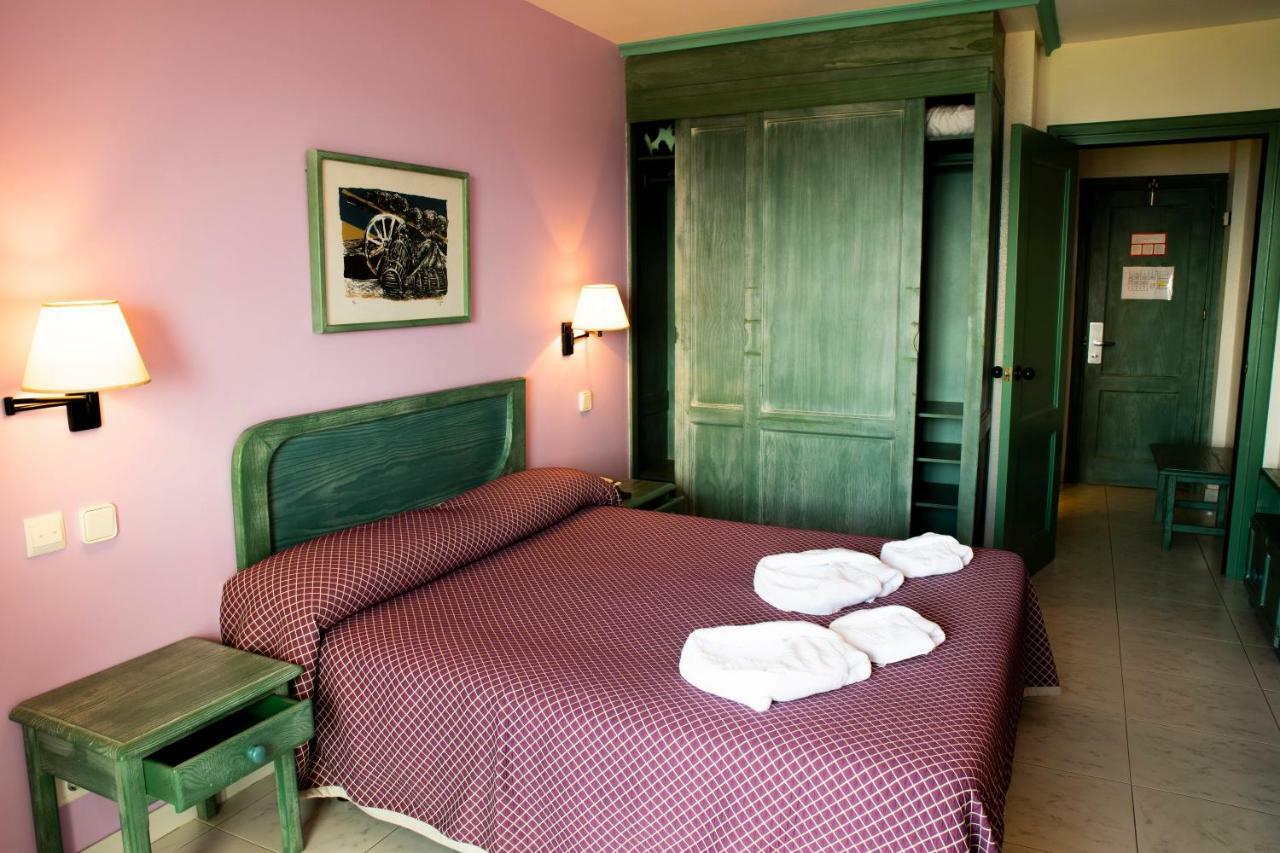 Hotel Torre Cristina Noja Bagian luar foto